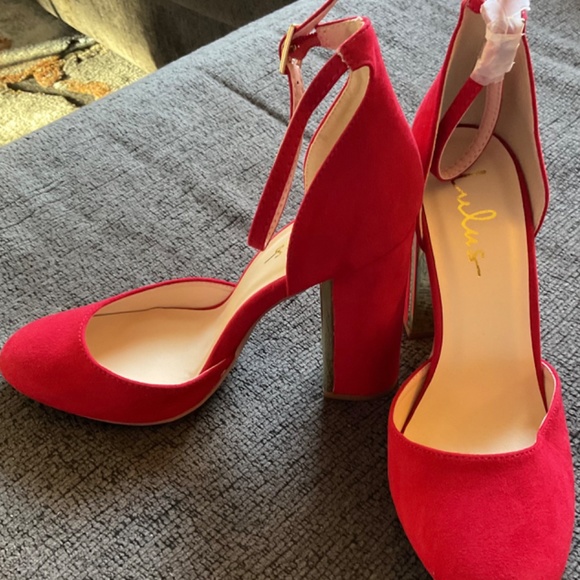 Lulus size 7.5 red hot ankle strap block heel with gold - Picture 2 of 6